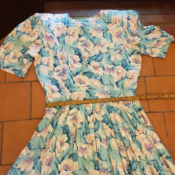 80s VTG Pastel Floral Garden Party Dress - Picture 7 of 12